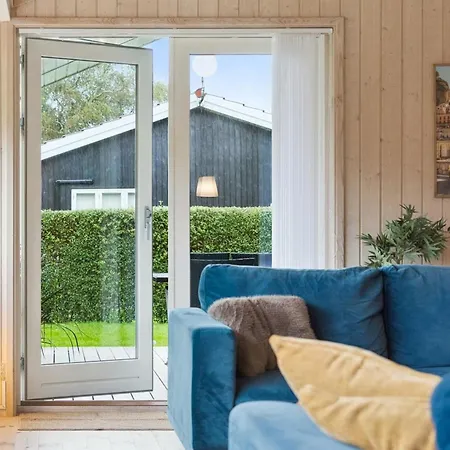 Hawarth - 275m From The Sea By Interhome